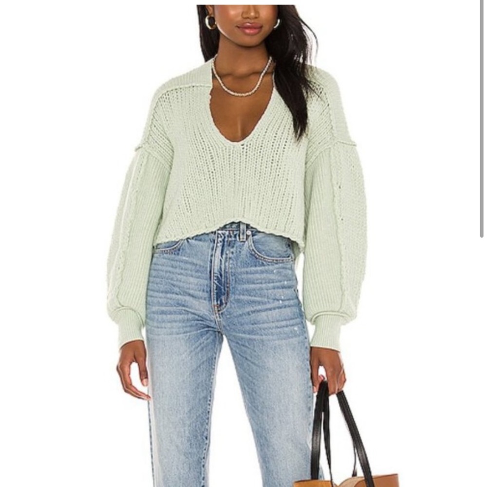 💫SOLD💫 Free People Cropped Sweater